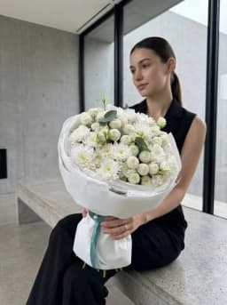 Букет цветов «Луна» из микса хризантем — фото 3